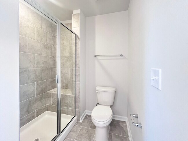 Foto del edificio - 1988 Rosedale Ridge Ave