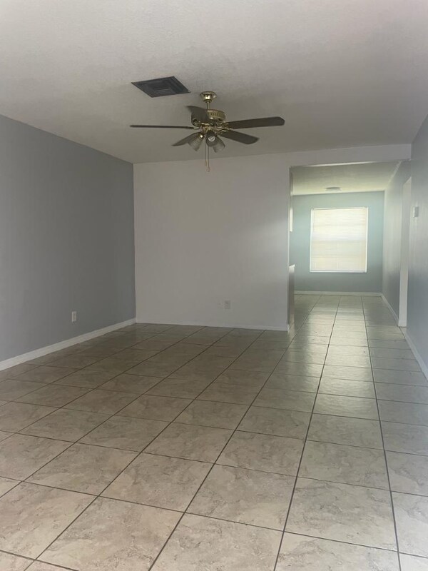 Foto del edificio - 4064 SW 52nd St