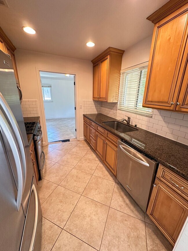 Foto del edificio - 2 Bed 1 Bath Single Family Home In Walnut ...