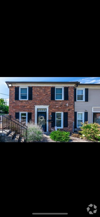 Building Photo - 5025 Hillsboro Pike