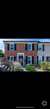 Building Photo - 5025 Hillsboro Pike