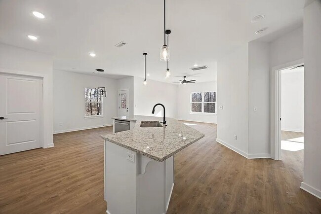 Foto del edificio - 1 Whitmore Ln