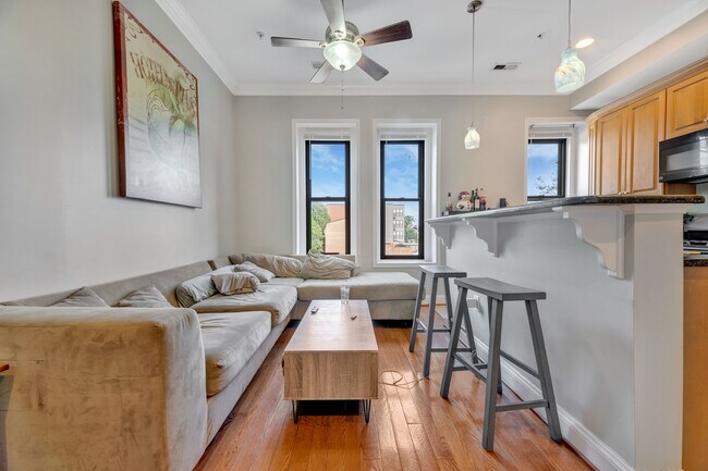 Foto del edificio - 1012 N St NW