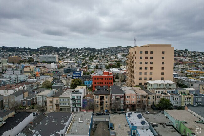 Perspectiva aérea - 1438-1448 S Van Ness Ave