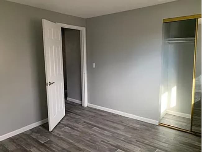 Foto del edificio - 8302-8308 W. 26th Ave