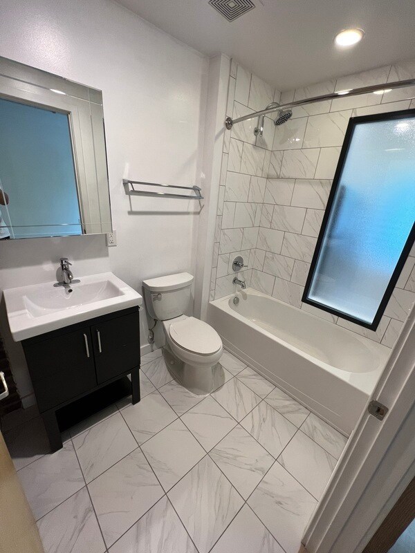 Foto del edificio - 418 N 25th St