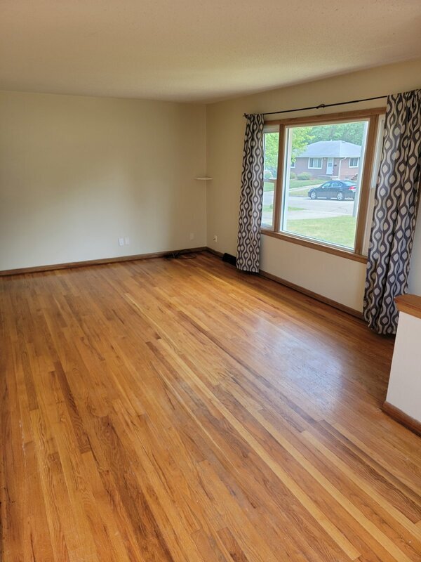 Foto del edificio - 1221 Southlawn Dr