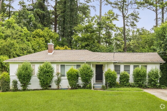 Building Photo - 824 Martinwood Rd