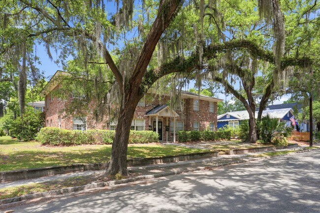 Building Photo - 3411 Bull St