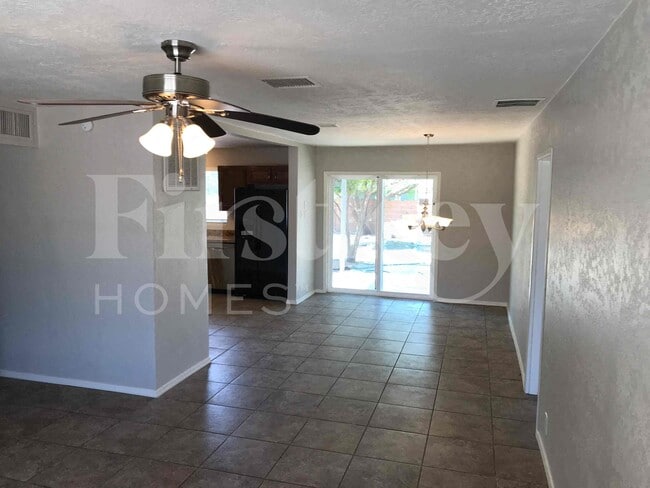 Building Photo - 1205 W Highland Ave