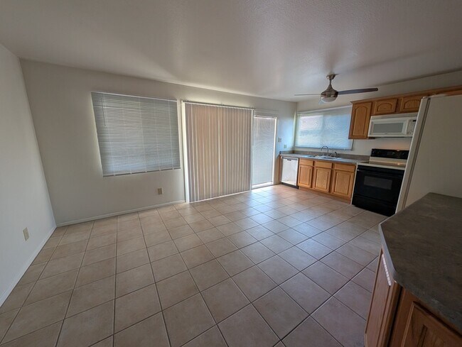 Foto del edificio - North Phoenix With Garage