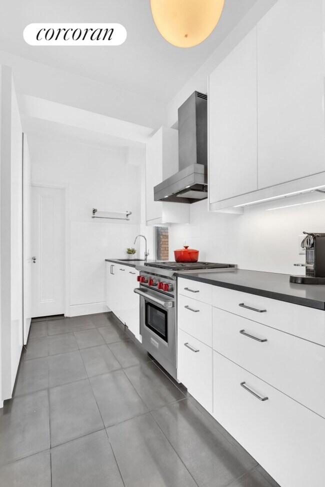 Foto del edificio - 269 W 72nd St