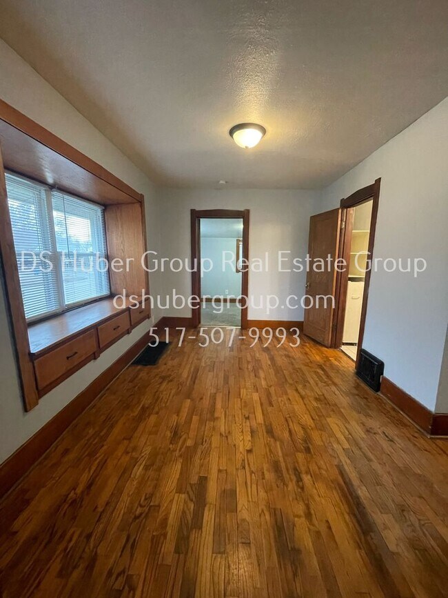Foto del edificio - 805 Comfort St