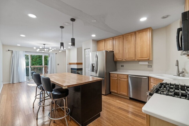 Building Photo - 3057 Serenity Ln