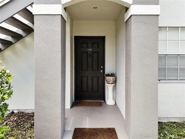 Building Photo - 13929 Fairway Island Dr