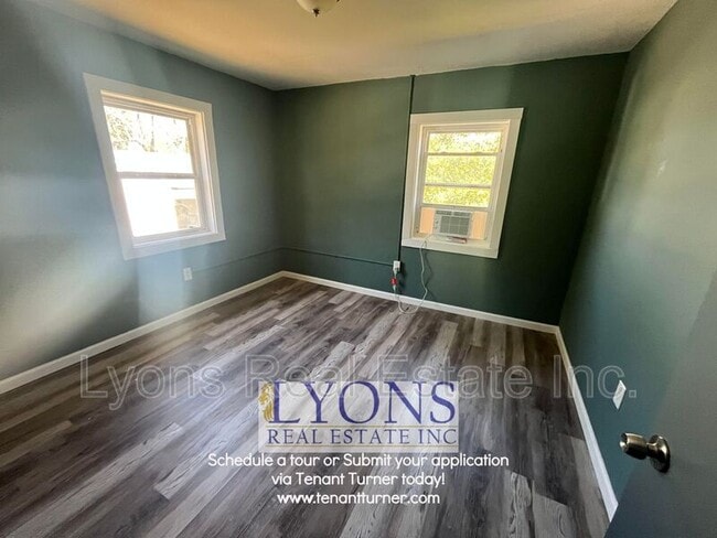 Foto del edificio - 917 Pineknot Rd