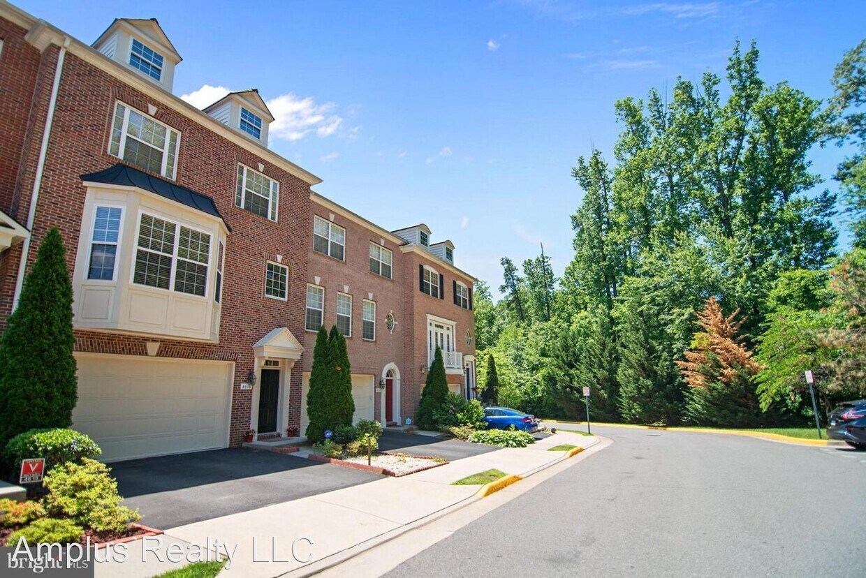 Primary Photo - 3 br, 3.5 bath House - 4616 Carisbrooke Ln