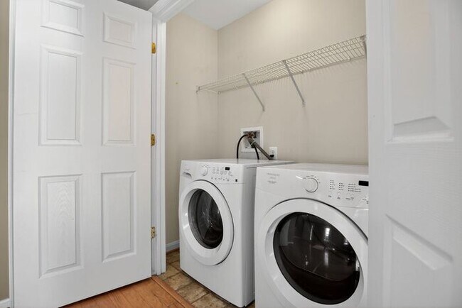 Foto del edificio - 11505 Scotch Hills Pl