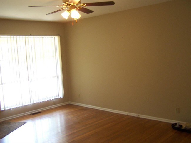 Building Photo - 1263 Bordeaux Dr