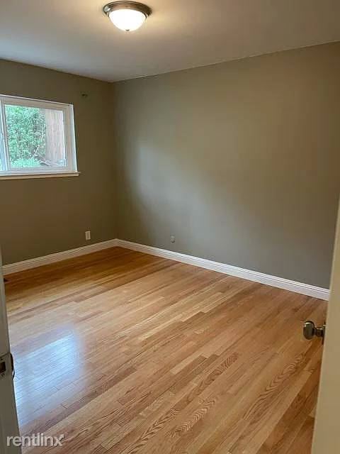 Building Photo - 4 br, 2 bath House - 2715 Brittan Avenue