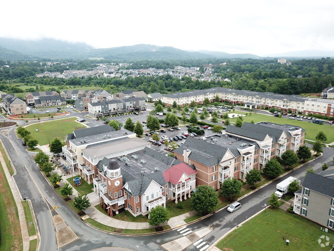 Foto aérea - Old Trail Village Apartments