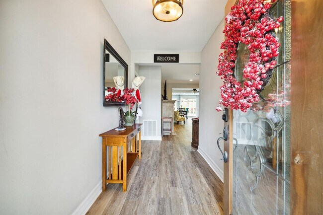 Foto del edificio - 10402 Timberwood Dr