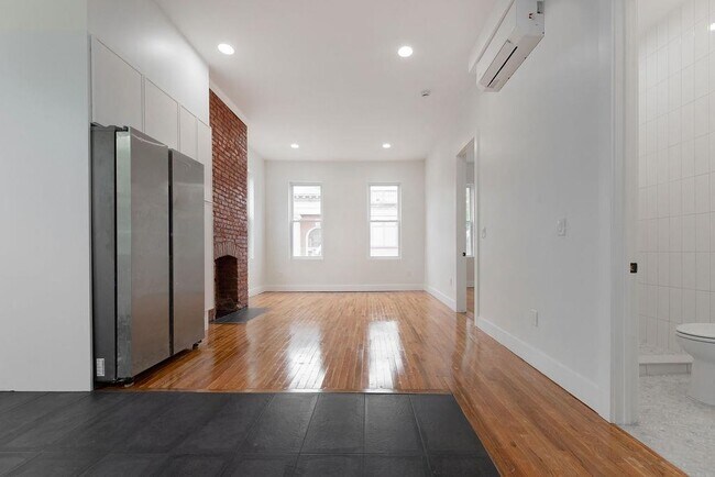 Foto del edificio - 120 Bowers St