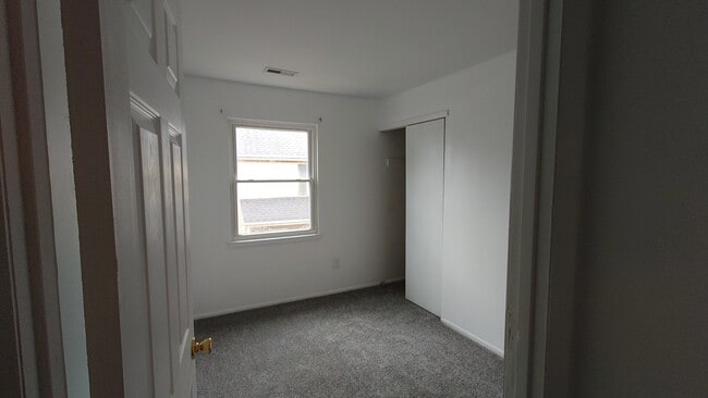 Building Photo - 180B Willow Turn