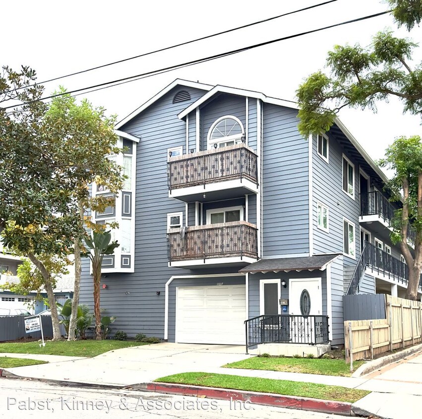 2 br, 2 bath House - 1027 NEWPORT AVENUE Photo