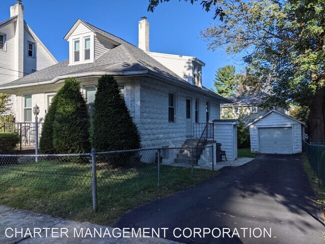 Foto del edificio - 3 br, 1.5 bath House - 101 Decatur St