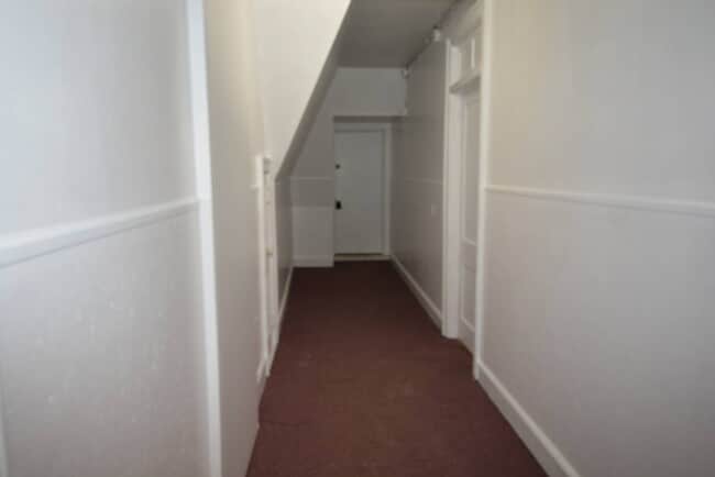 Building Photo - 3 Pine Terrace Rd