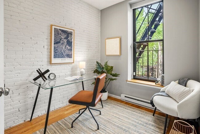 Foto del edificio - 546 Columbus Ave