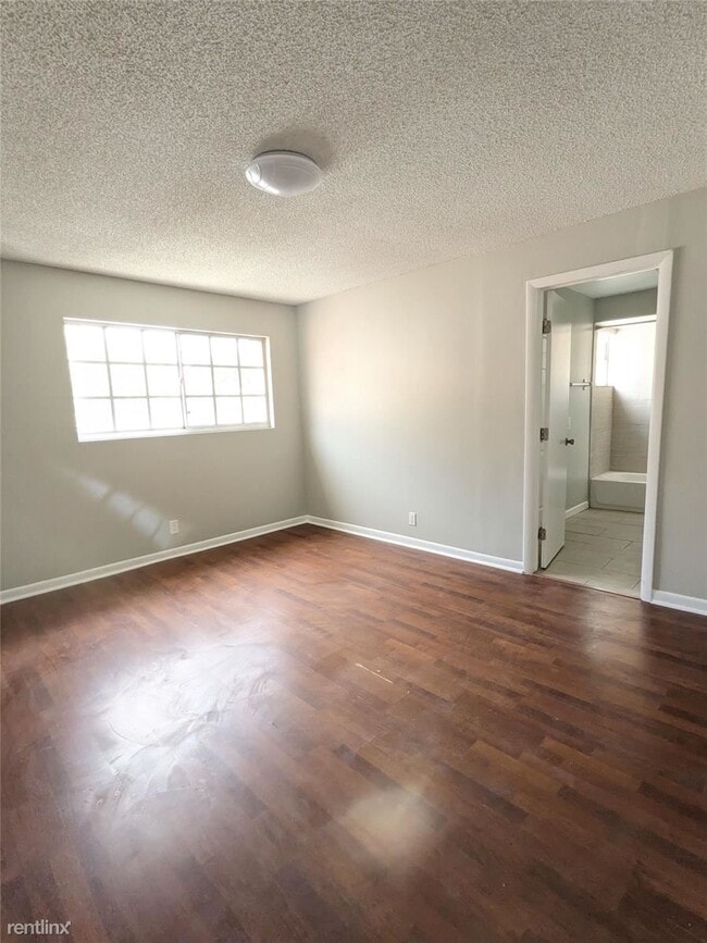 Foto del edificio - 2 br, 2 bath Townhome - 1385 Cottonwood Cir