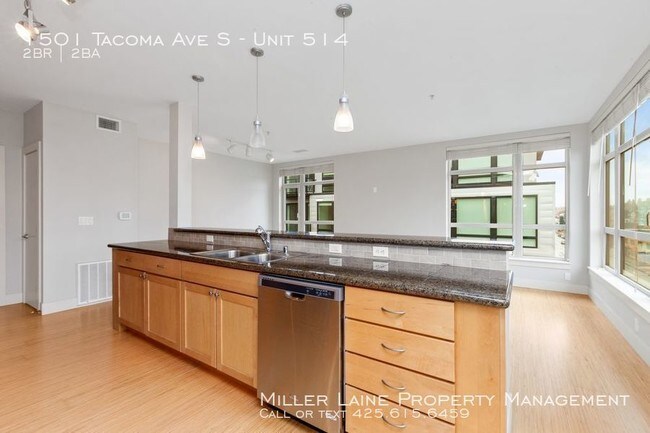 Building Photo - 1501 Tacoma Ave S