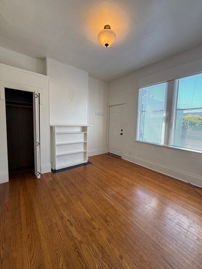 Foto del edificio - 1724 Waller St