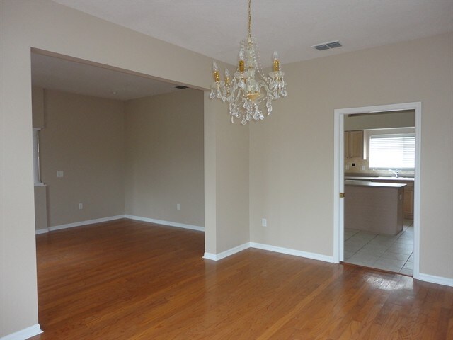Building Photo - 16407 Turnbury Oak Drive