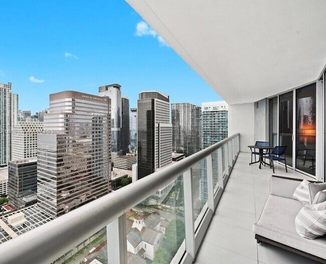 Foto del edificio - 495 Brickell Ave