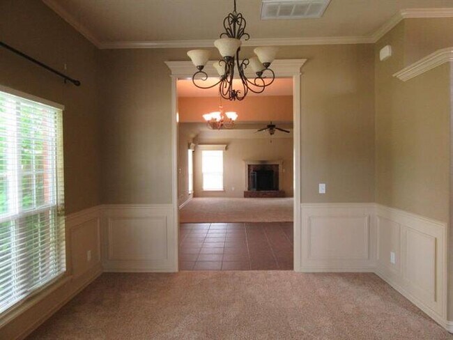 Building Photo - 1001 S 72nd St, Broken Arrow, OK, 74014