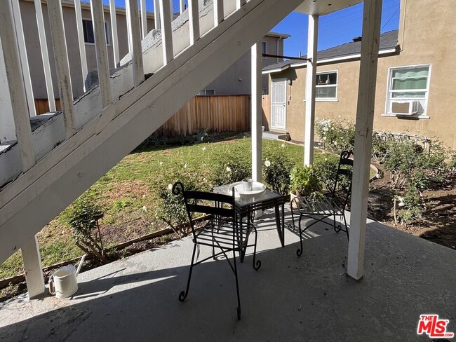 Building Photo - 5551 Mammoth Ave