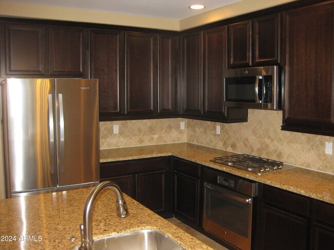 Foto del edificio - 36600 N Cave Creek Rd
