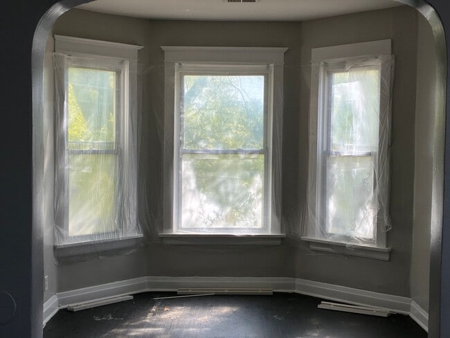 Building Photo - 6952 S Ada St