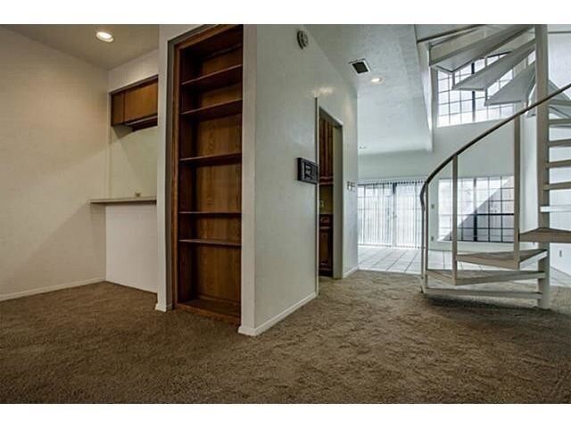Building Photo - 3909 Rawlins St