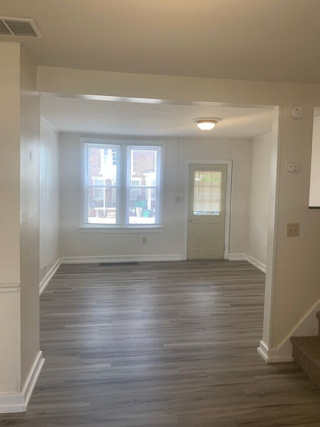 Primary Photo - East End 3 Bedroom House with yard and par...