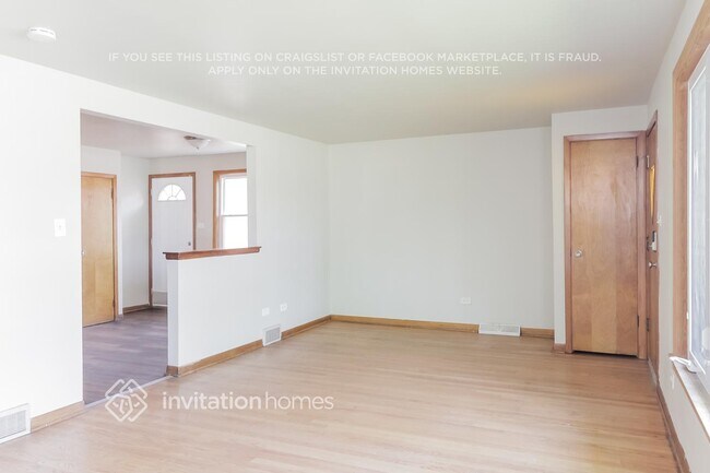 Building Photo - 8009 Natchez Ave