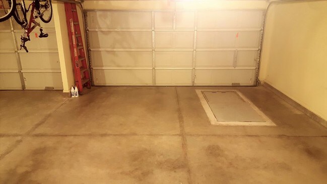 Building Photo - Custom 4 bed in Moore With Storm Shelter