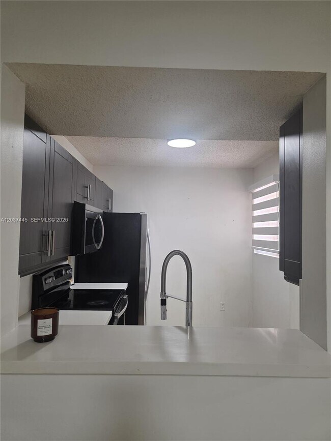 Building Photo - 15711 SW 137th Ave