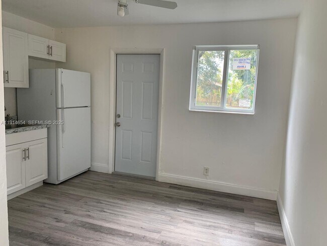 Foto del edificio - 413 NW 4th Ave