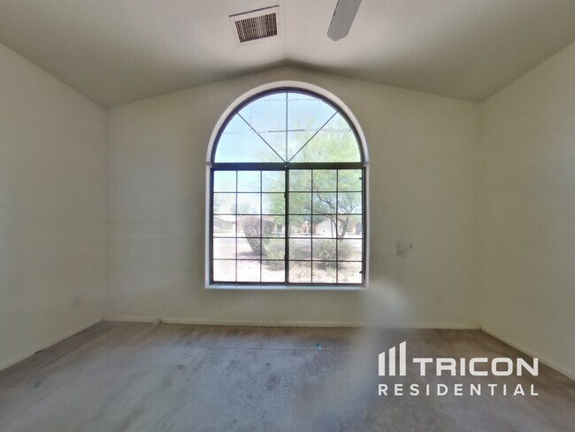 Foto del edificio - 8609 W Chickasaw St