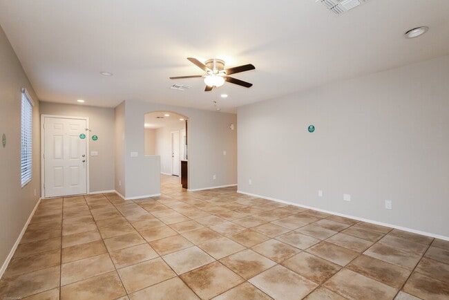 Foto del edificio - 5418 W Sands Rd
