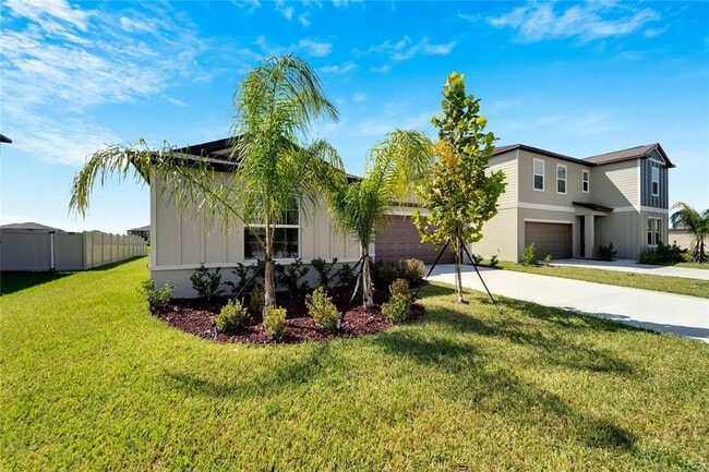 Building Photo - 5017 Fiddle Fig Ave